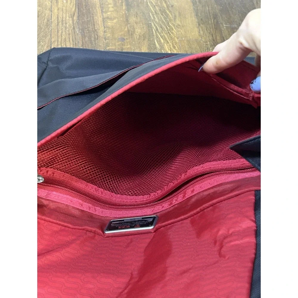 Tumi tech professional